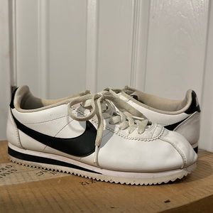 Gently used, women’s size 9